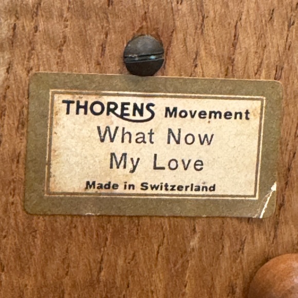 Thorens Wooden Music Box Boy and girl - Picture 6 of 11